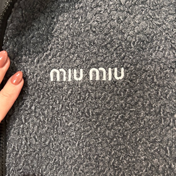 Miu Miu Cropped Charcoal Black Teddy Fleece Dual Lined Jacket - Picture 5 of 16
